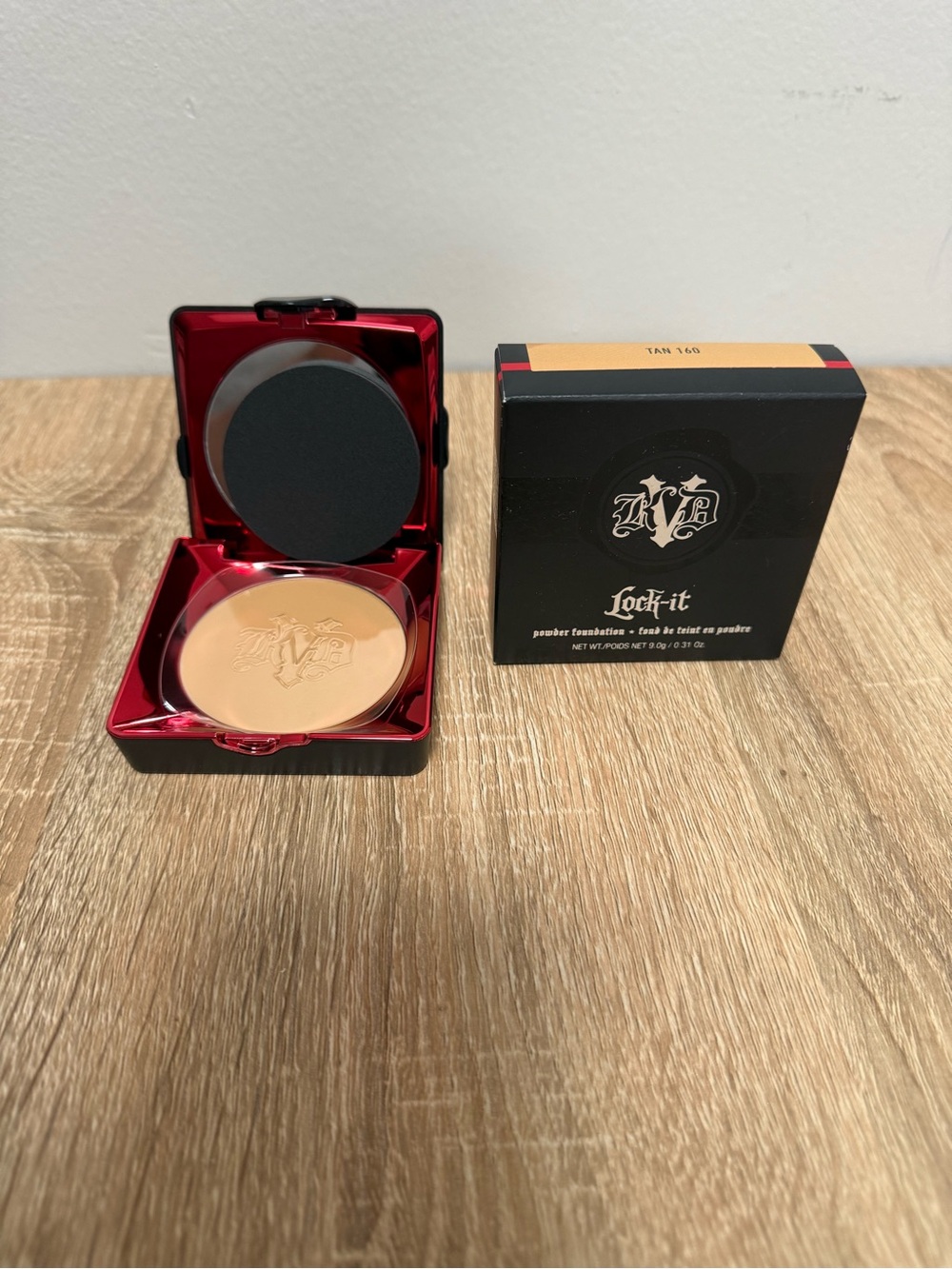 KVD Vegan Beauty Lock-It Powder Foundation — Tan 160